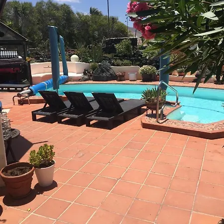 Casa Verde, 2 *
