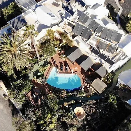Casa Verde, 2 *